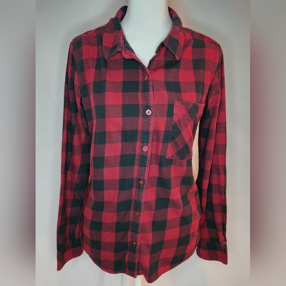 Mudd brand Red plaid long sleeve button front shirt